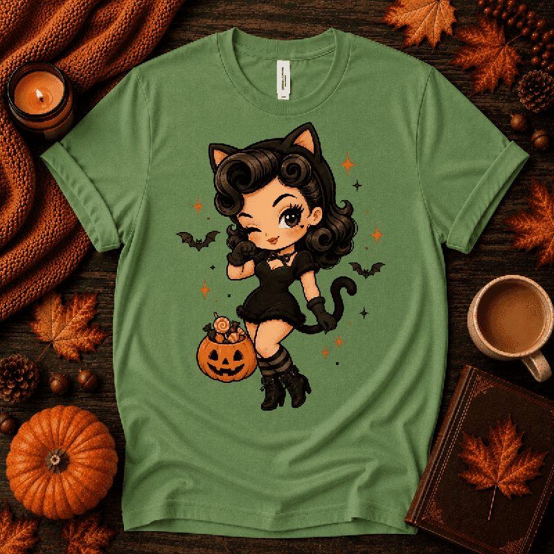 Kitty Kate Premium T-Shirt in leaf green, flat lay
